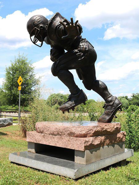Stan Mullins' statue of Herschel Walker could be moved | Valdosta